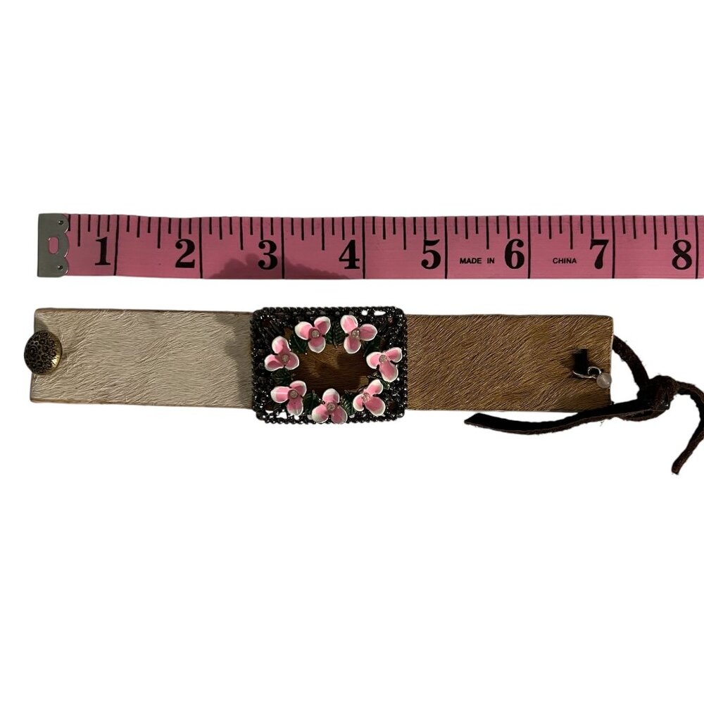 Rare Betsey Johnson Floral Bracelet Brown Cream Calf Hair Leather Pink F… - Picture 4 of 9